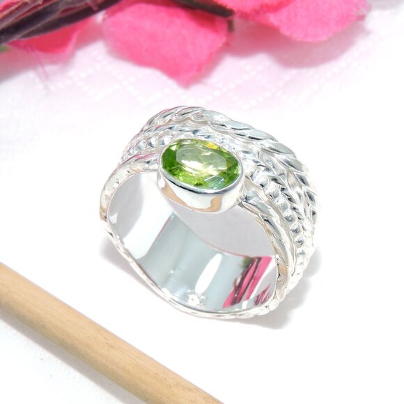 Peridot Gemstone Spinner Ring, 925 Sterling Silver, Handmade, Ring Size:-9US - Picture 3 of 4